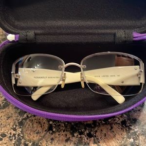 CHANEL Sunglasses 💯 Authentic